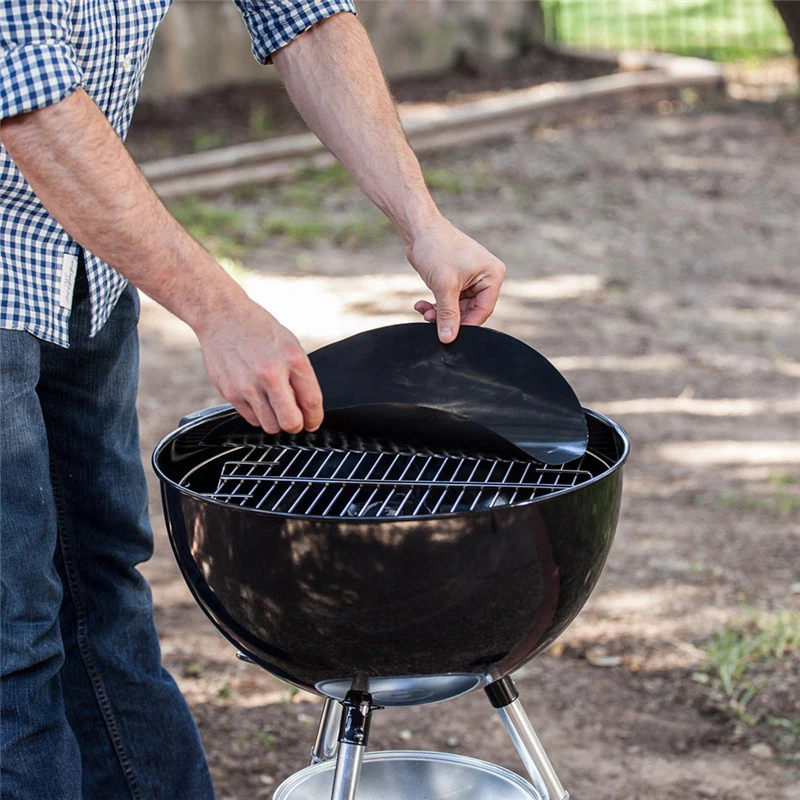 Non-stick barbecue grill mat