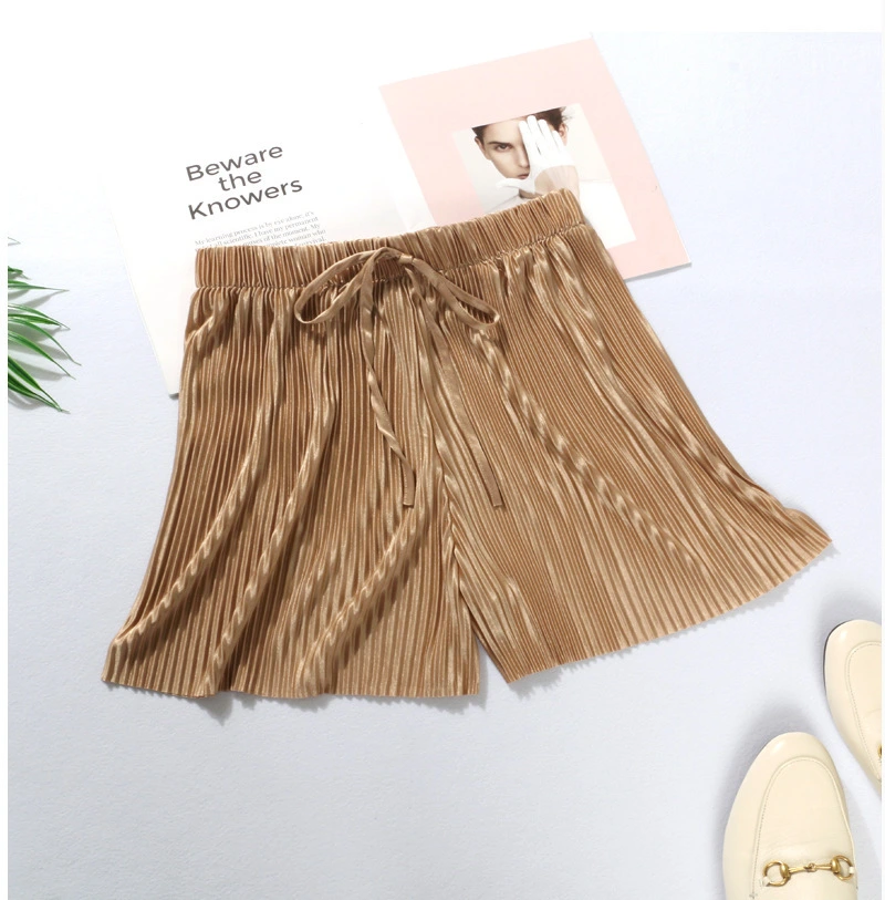 Women's Ice Silk Chiffon Pleated Shorts