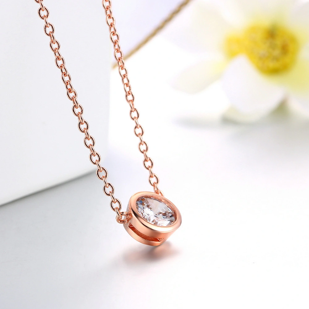 Round small pendant necklace