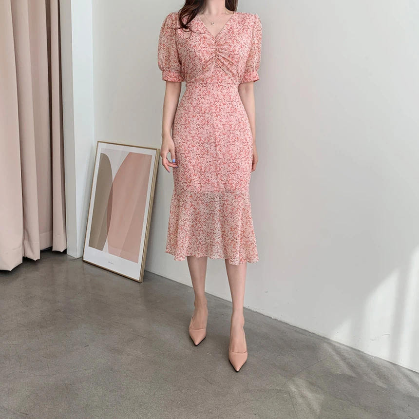 Retro V-neck Pleated Chiffon Gentle Wind Waist Slimming Dress