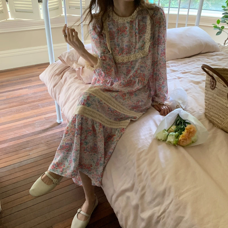Fashion Pastoral Style Lace Stitching Floral Mid-length Dress