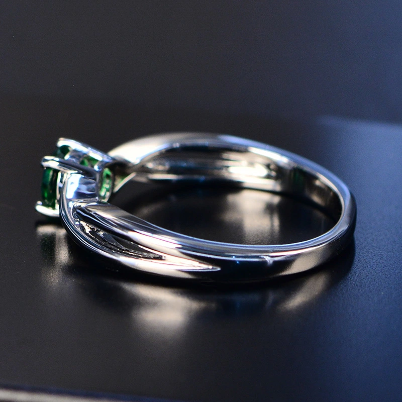 Rattan Hollow Color Diamond Ring