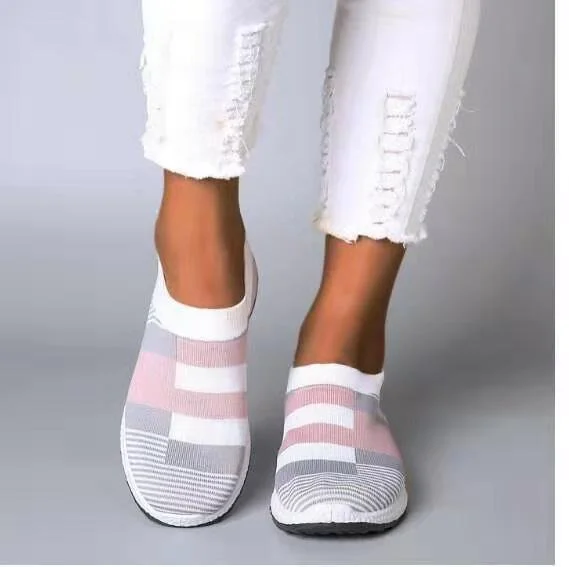 Flying net sports shoes
