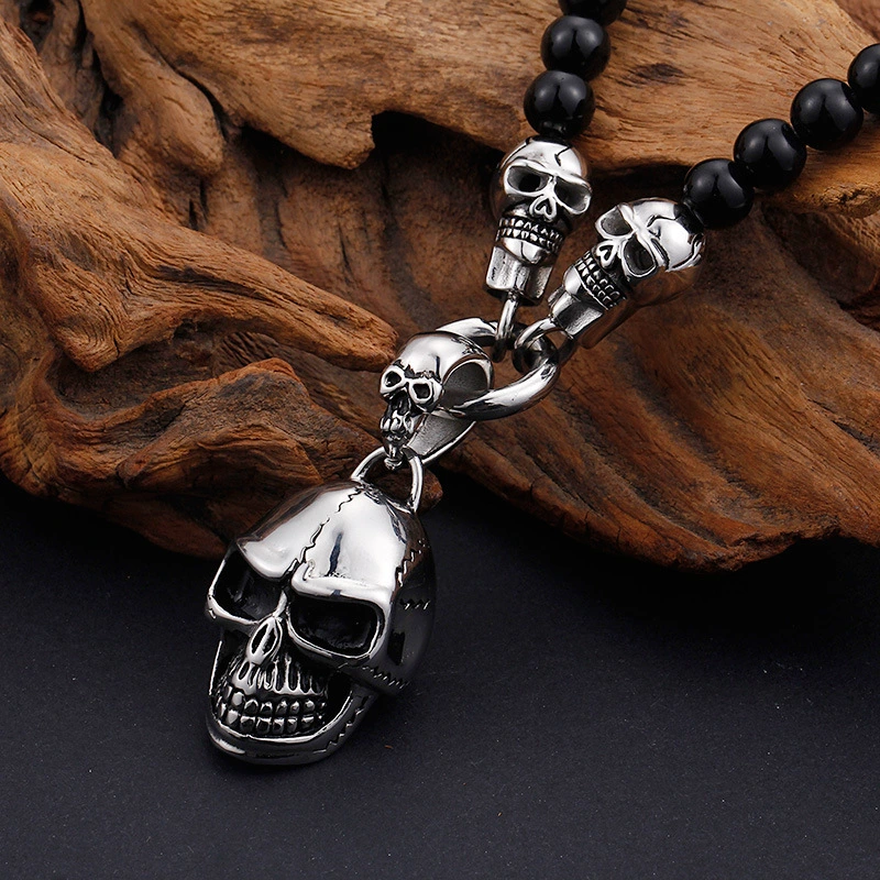 Personality smiley skull pendant
