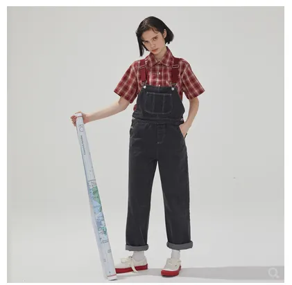 2021 new Korean version of the loose wild thin student strap denim trousers