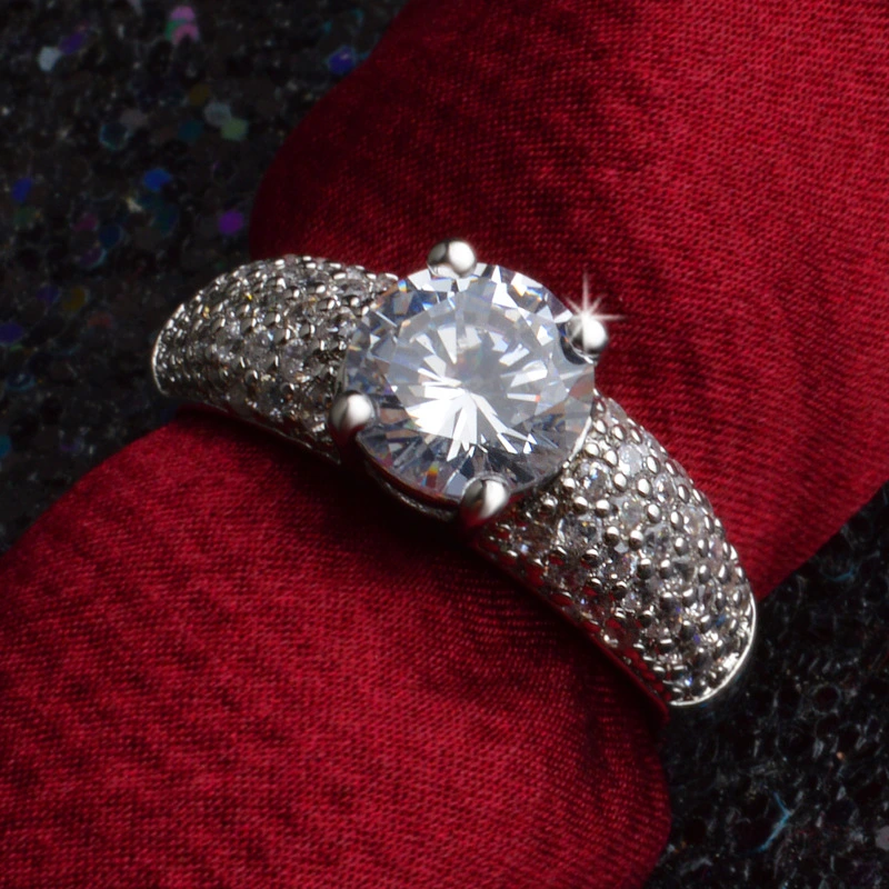 Zircon Copper Four-Claw Diamond Ring Lady