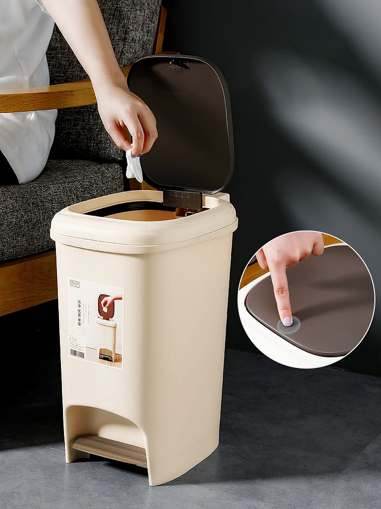 Foot-opening trash can