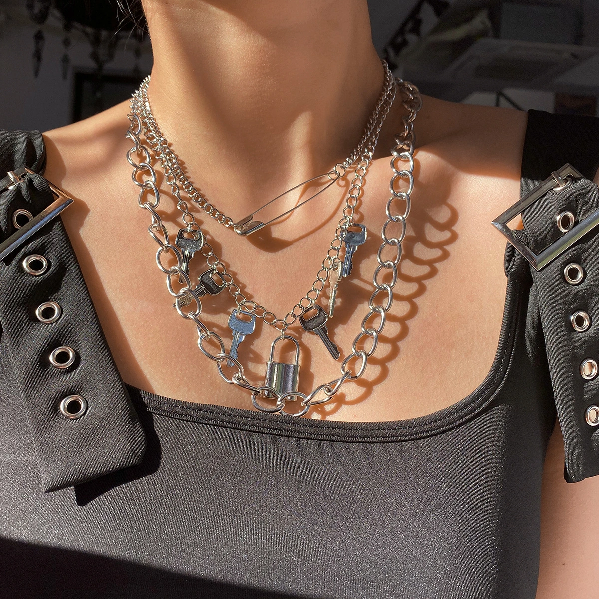 Creative pin lock-shaped element necklace