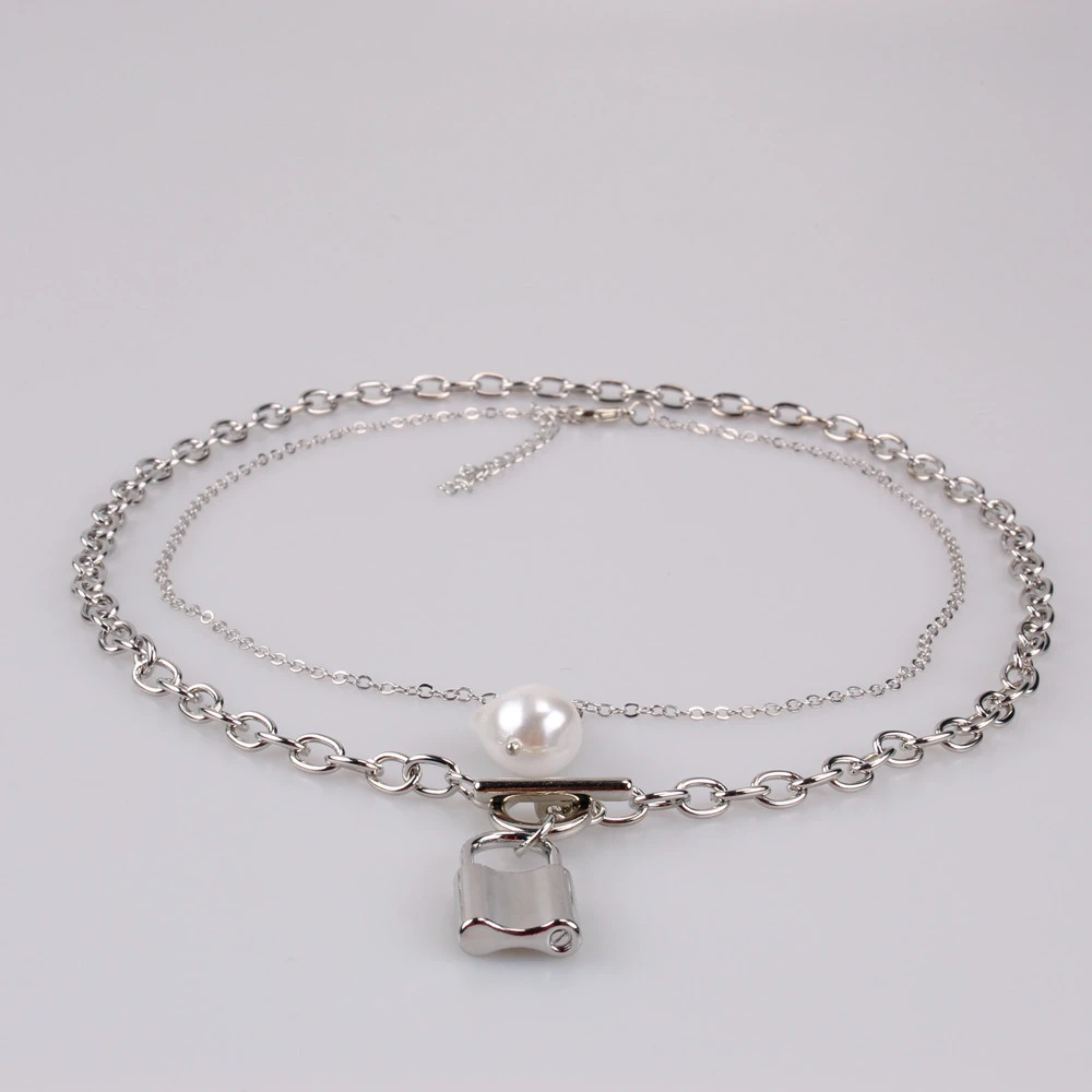 Personalized pearl lock-shaped wild copper snake chain