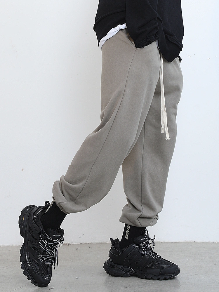 Simple casual trousers