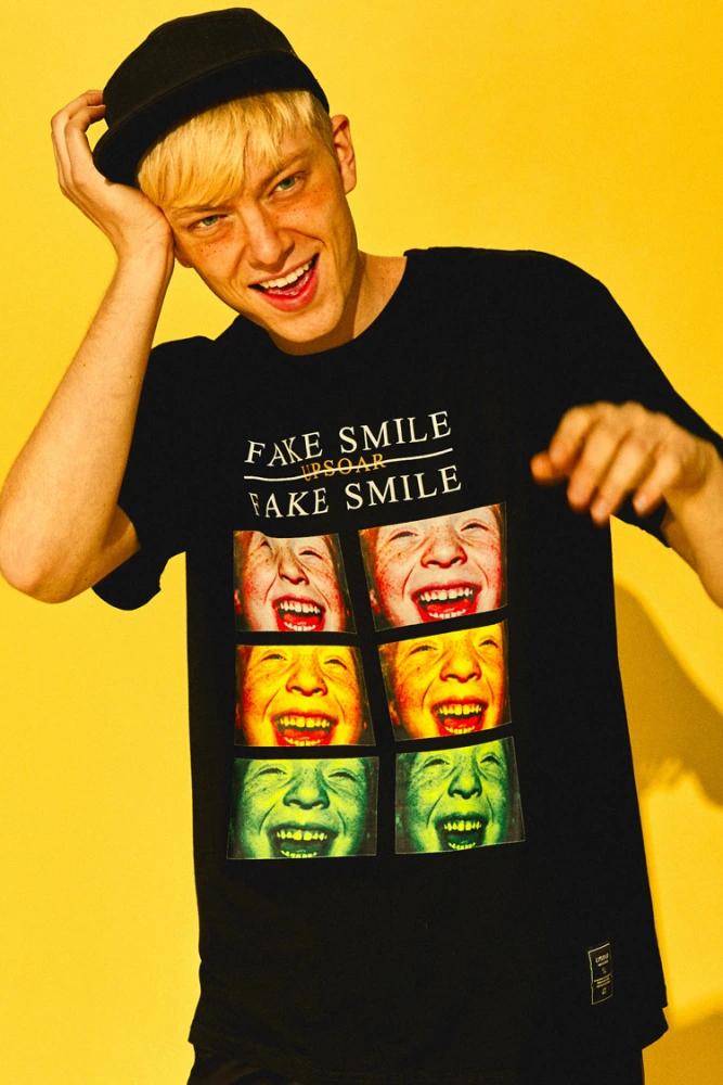 Smiley portrait printed cotton t-shirt