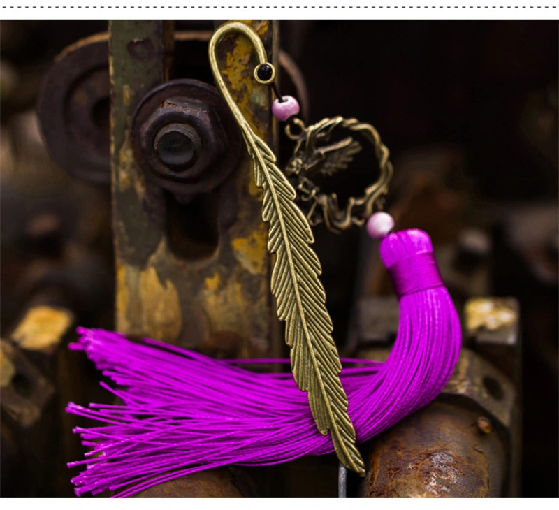 Tassel metal bookmark