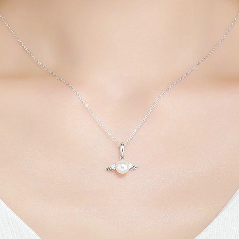 Cute angel wings pearl necklace