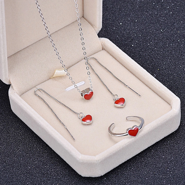 Japan Yiwu jewelry imitation silver necklets simple girl heart heart short red love clavicle chain wholesale