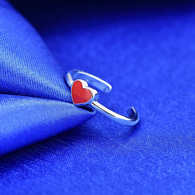 Japan Yiwu jewelry imitation silver necklets simple girl heart heart short red love clavicle chain wholesale