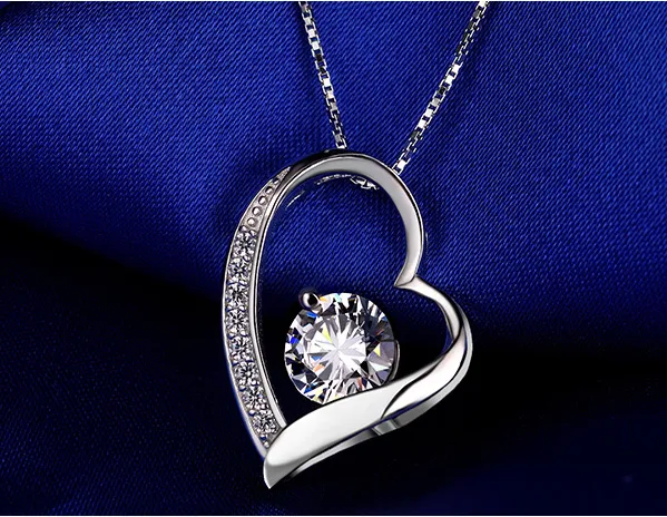 Zircon Love Pendant Women's Clavicle Chain