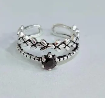 Double leaf ring