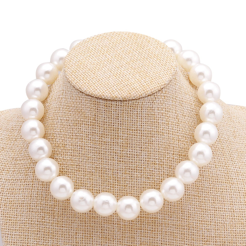 Personalized Simple Fashion Pearl Necklace Clavicle Chain