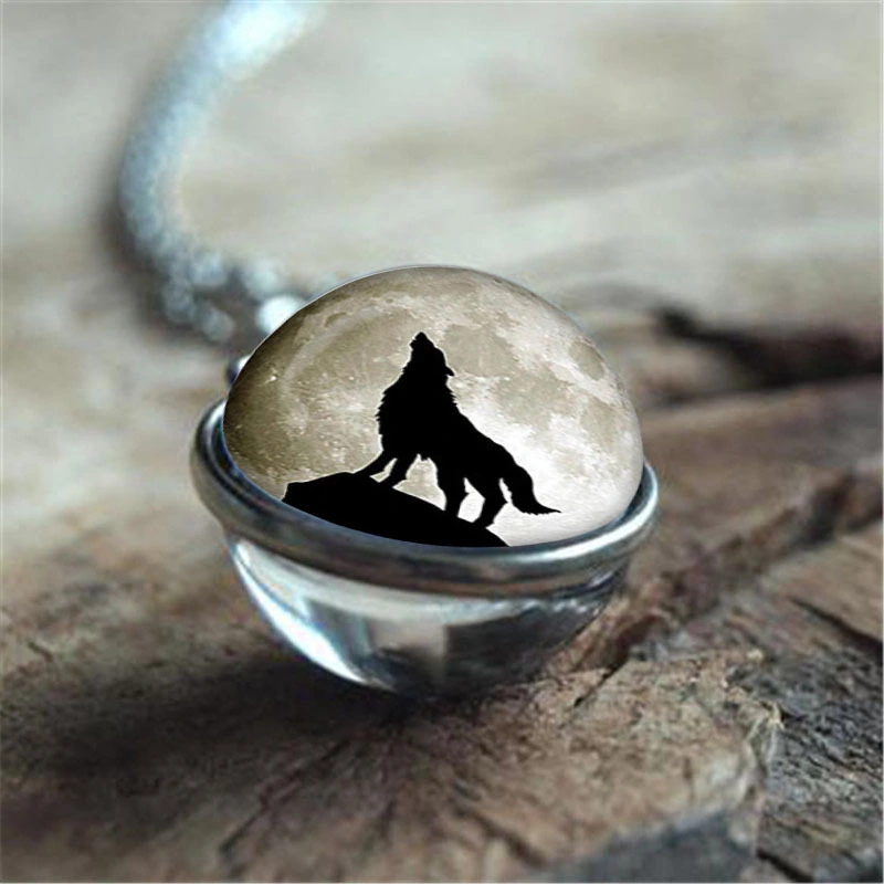 wolf pendant necklace