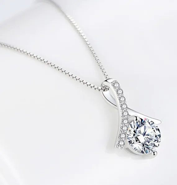 Women's necklace pendant