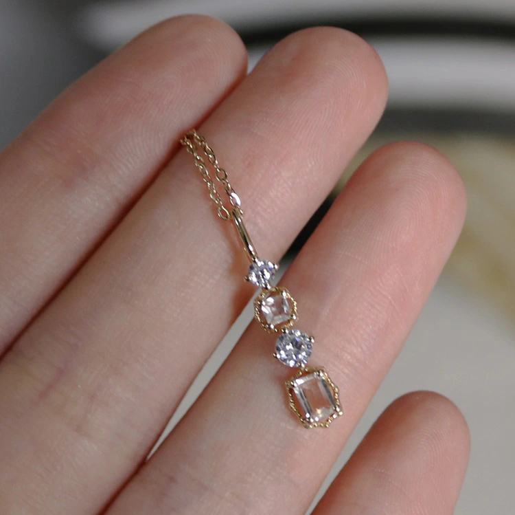 Vertical diamond and diamond necklace