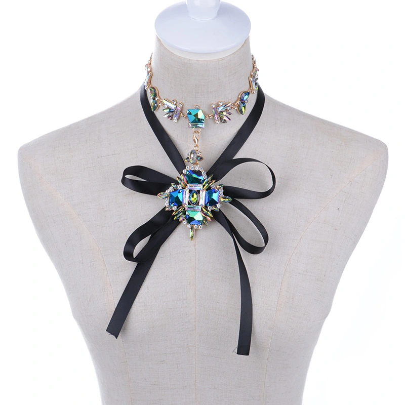 Alloy inlaid gemstone necklace