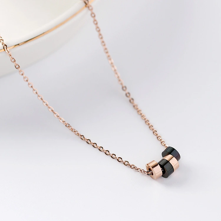 Multi-turn winding titanium steel rose gold clavicle chain two-color ring short necklace