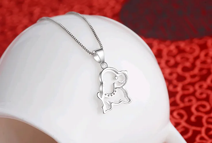 New Dogs Necklace Women Accessories Zodiac Year Of The Rat Auspicious Transport Pendant Clavicle Chain New Year Gifts