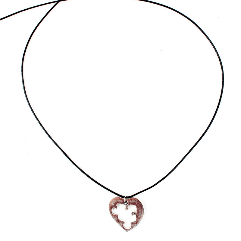 European And American Retro Punk Style Peach Heart Necklace Wax Leather Rope