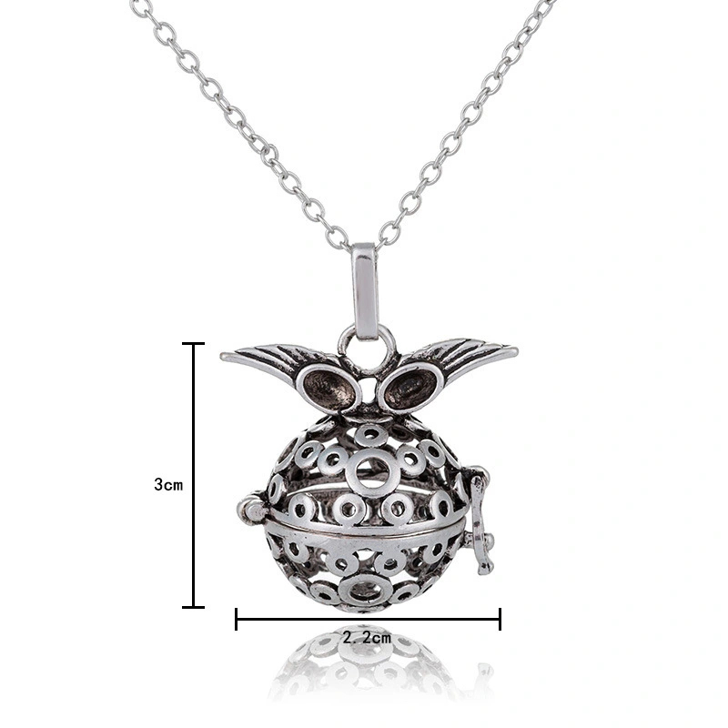 Spread of sweater chain with perfume