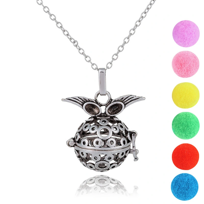 Spread of sweater chain with perfume