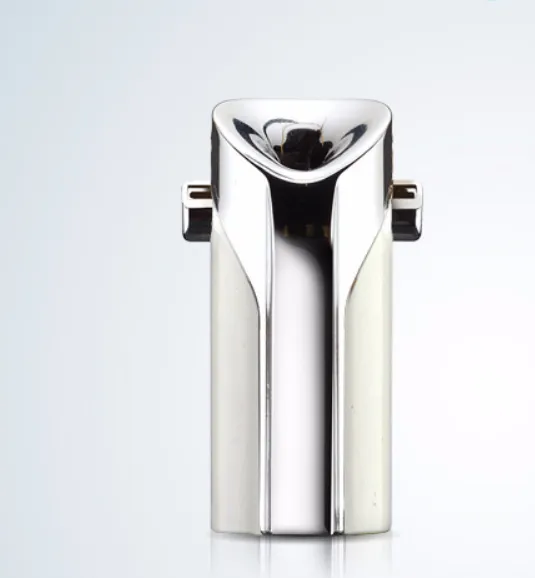 Portable hanging neck negative ion air purifier PM2.5 anti-fog necklace