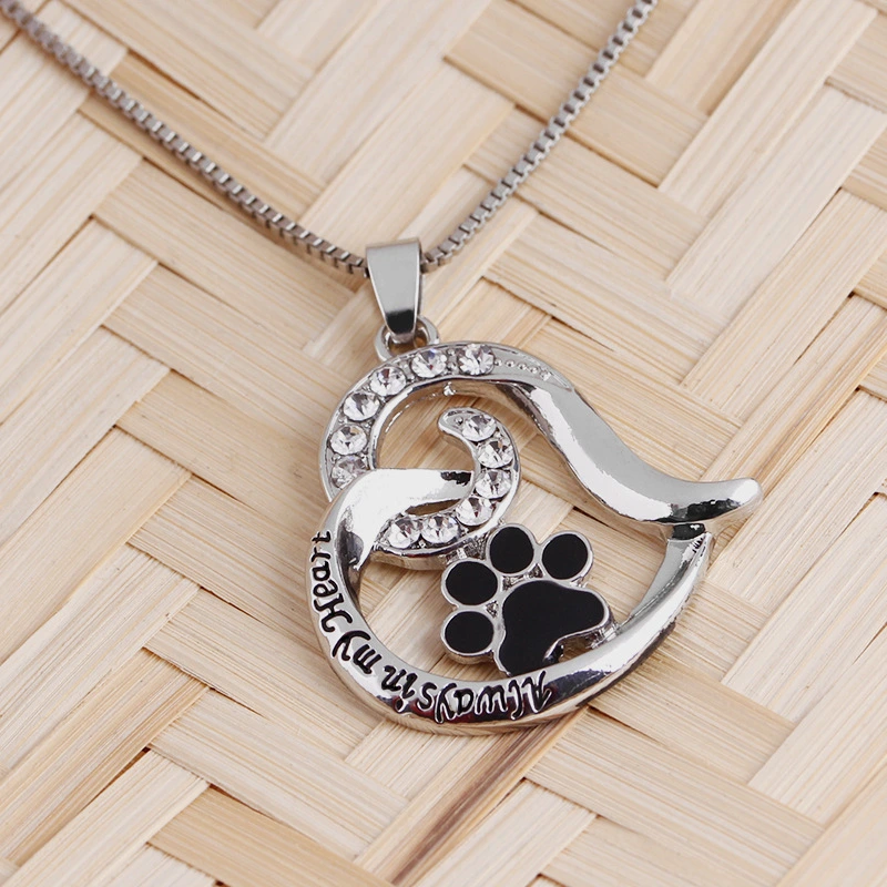 Europe and the United States new Always in my Heart fashion pet dog claw necklace hollow love footprints pendant