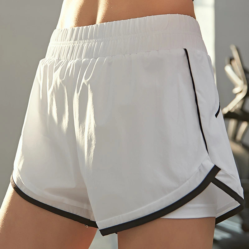 Double breathable women's sports hot pants