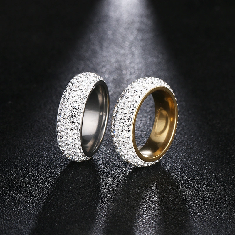 Five-row diamond ring with diamonds in titanium