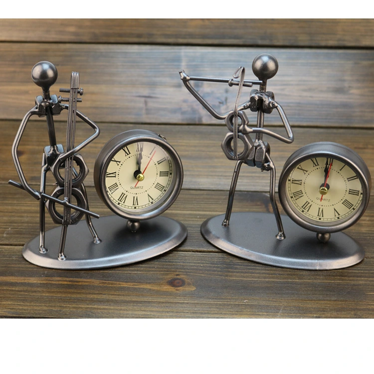 Creative Iron Stainless Steel Small Table Clock Iron Retro Personality Clock