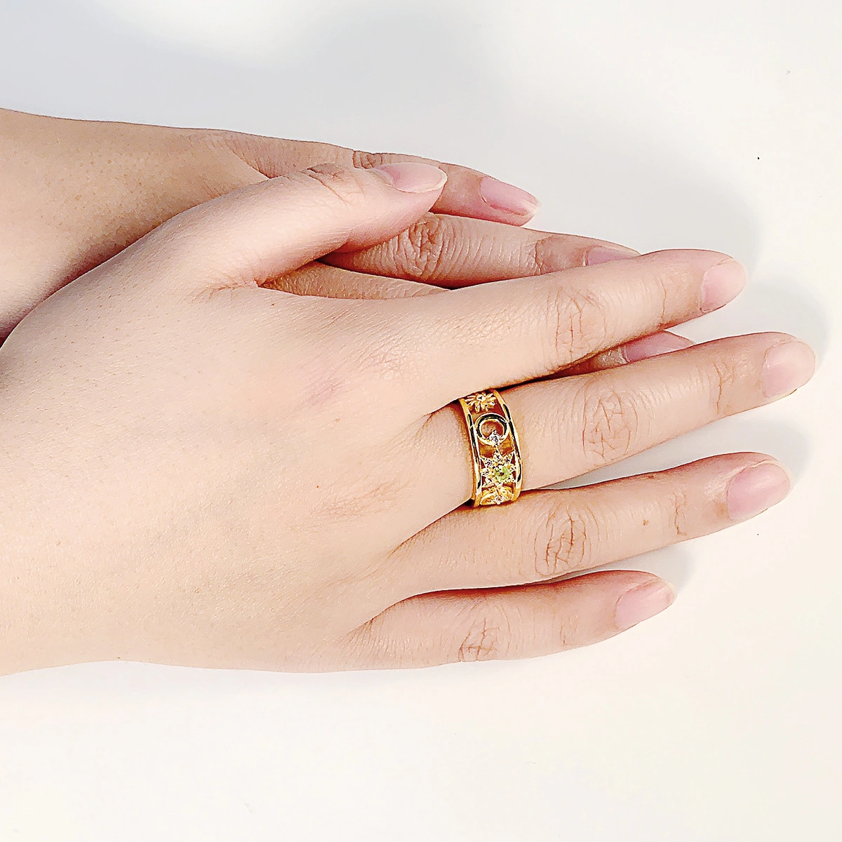 Women's Ring with Peridot