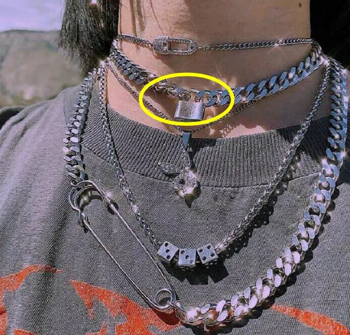 Dice Pin With Diamond Pendant Punk Exaggerated Twist Necklace