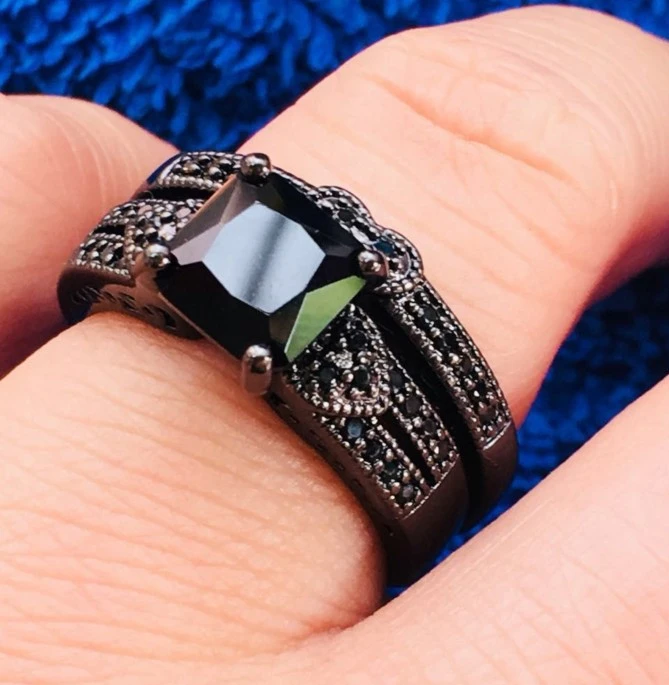 Love heart black gold two-piece ring