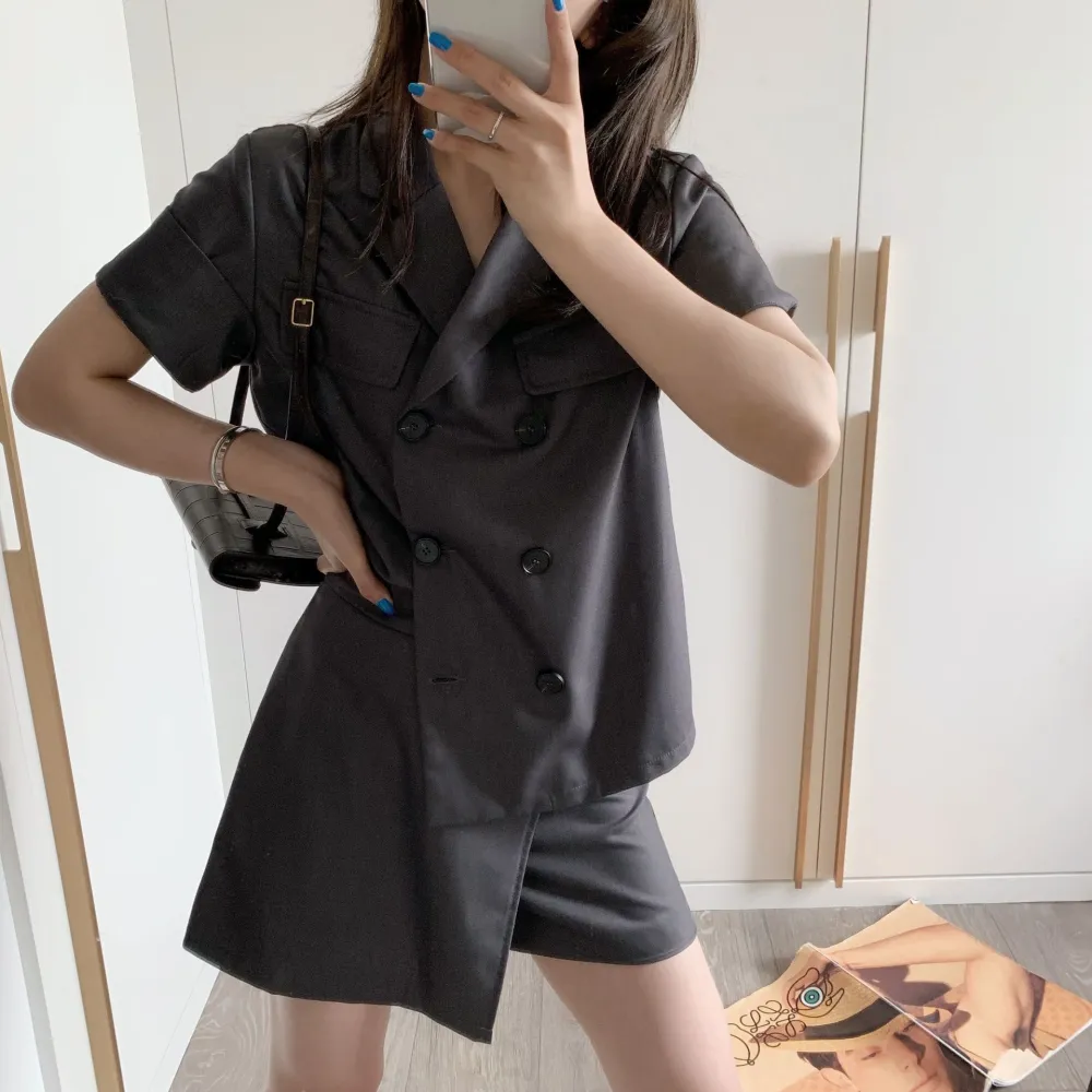 Double-breasted suit short-sleeved top