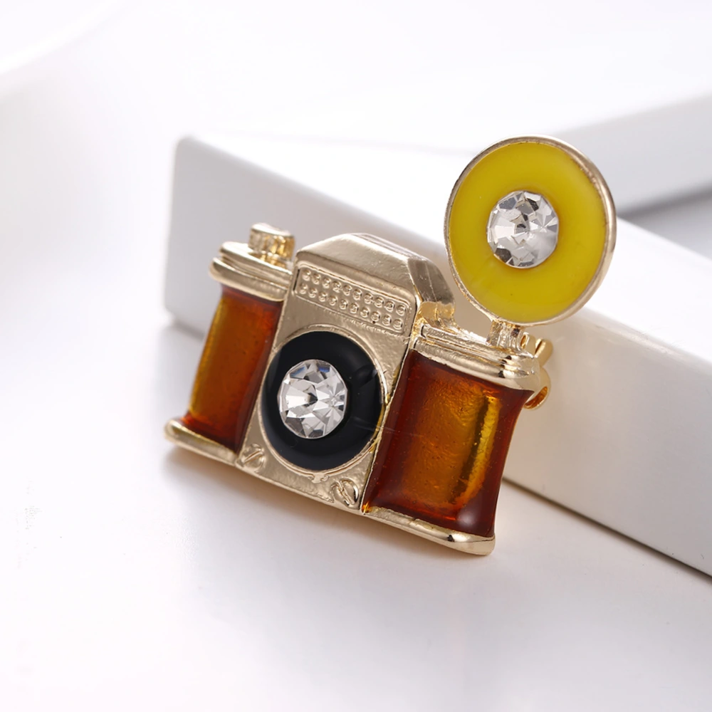 Enamel diamond-encrusted oil drip camera camera brooch