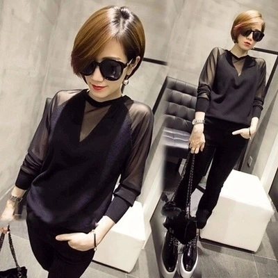 The spring and Autumn New Lace Long Sleeved T-shirt blouse Korean women knit shirt mesh shirt stitching Perspective