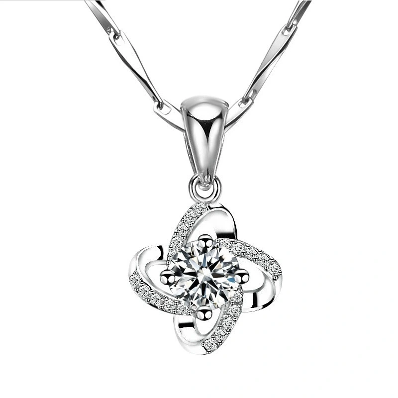 Four-leaf Clover Pendant Simple and Versatile Clavicle Chain