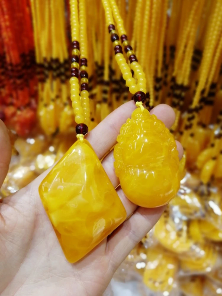 Golden Twisted Honey Pendant With Fluorescent Second-generation Beeswax Long Necklace