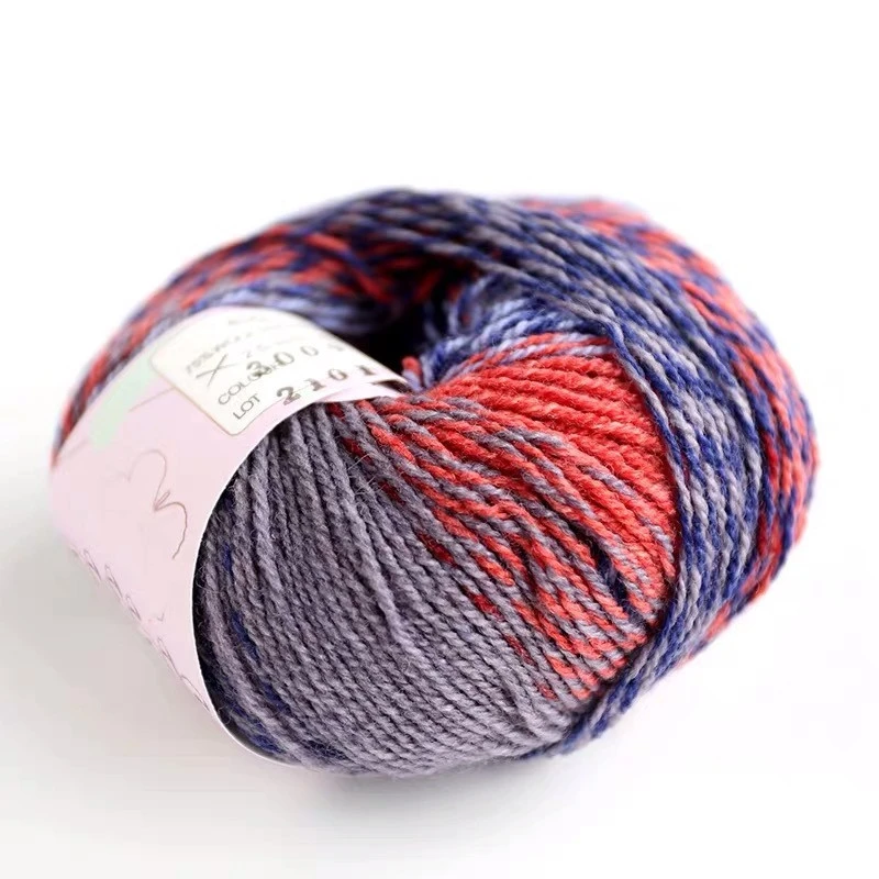 Hand-Knitted Wool Thread With Fine Dyed Thread