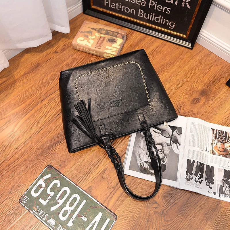 Solid Color Retro Tassel Single Shoulder Bag
