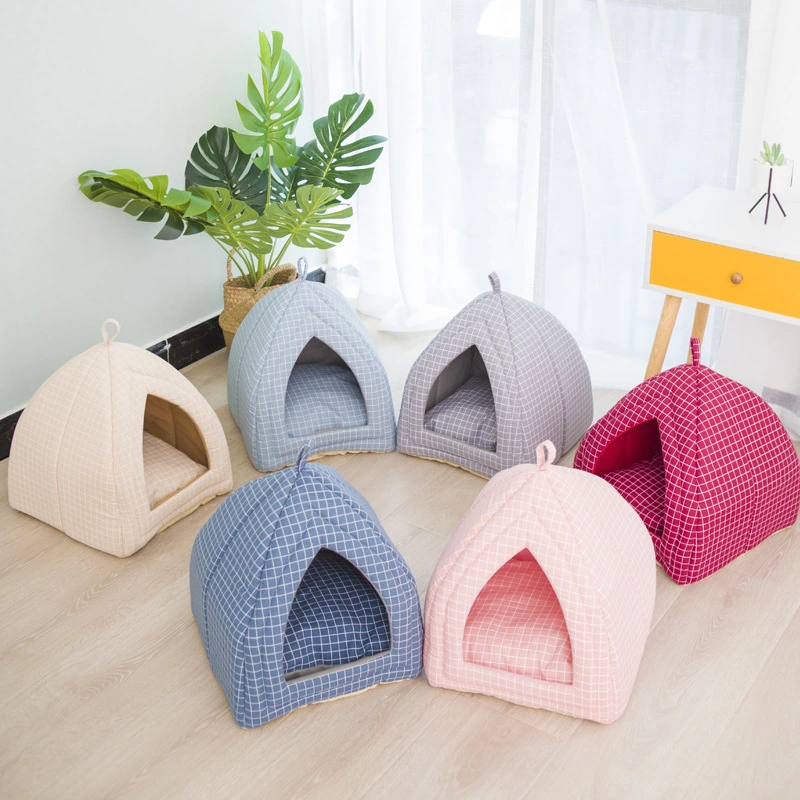 Triangular lattice dog cat litter