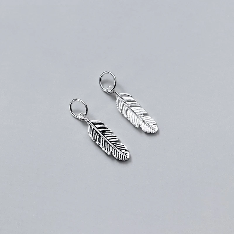 Small feather pendant pendant DIY handmade jewelry