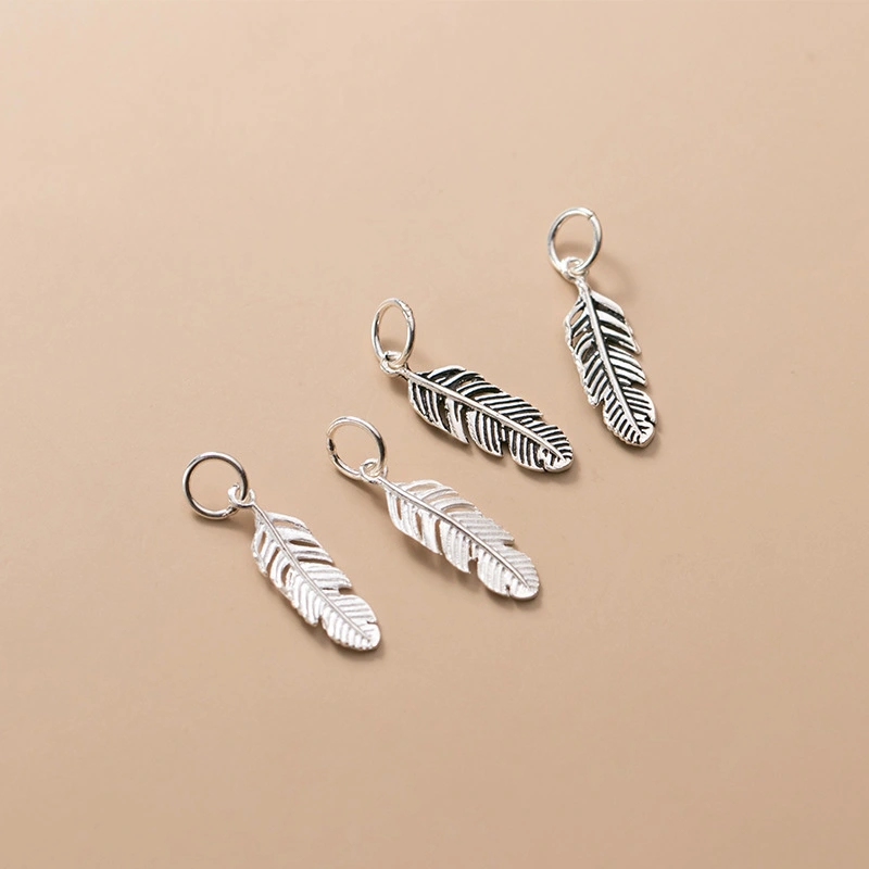 Small feather pendant pendant DIY handmade jewelry