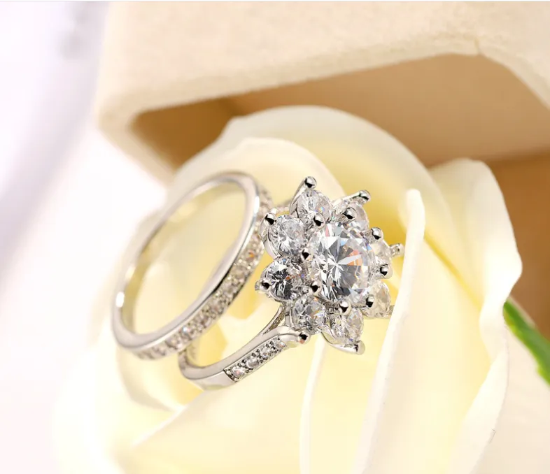 Creative zircon combination ring